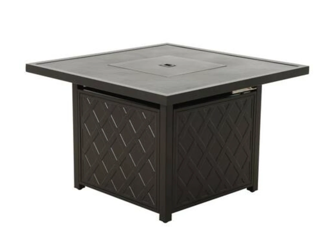 Square fire pit table detail